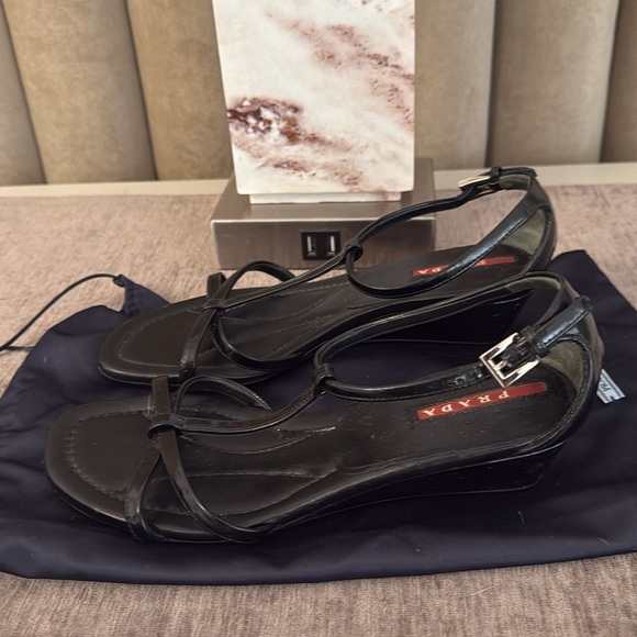 Authentic Prada sandals - Picture 5 of 9